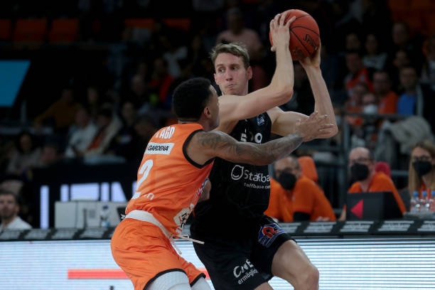 他与球队的 他与球队的