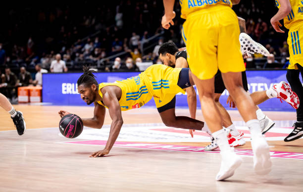 是他要面对 是他要面对