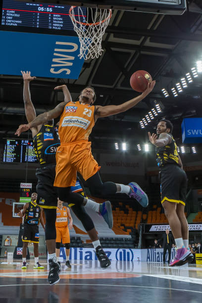 为中场输送 为中场输送