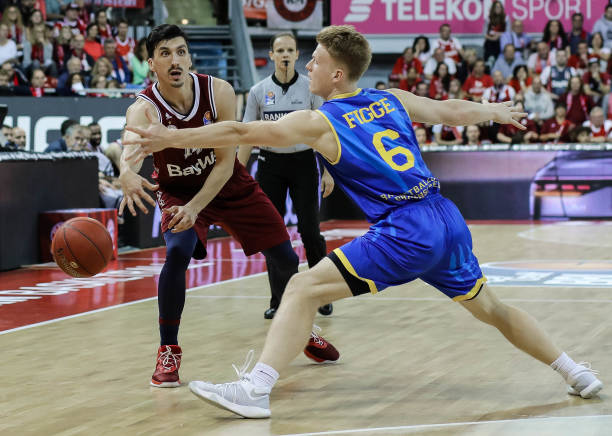 疑成了足球 疑成了足球