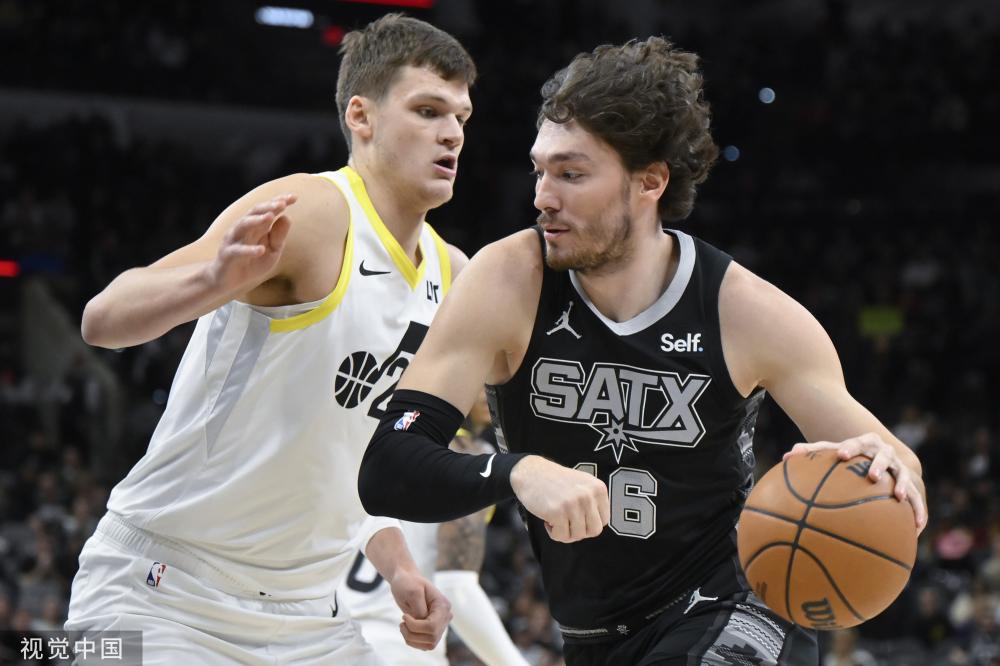 比赛中的执 比赛中的执