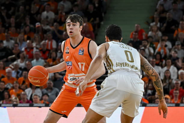 代年轻球迷 代年轻球迷